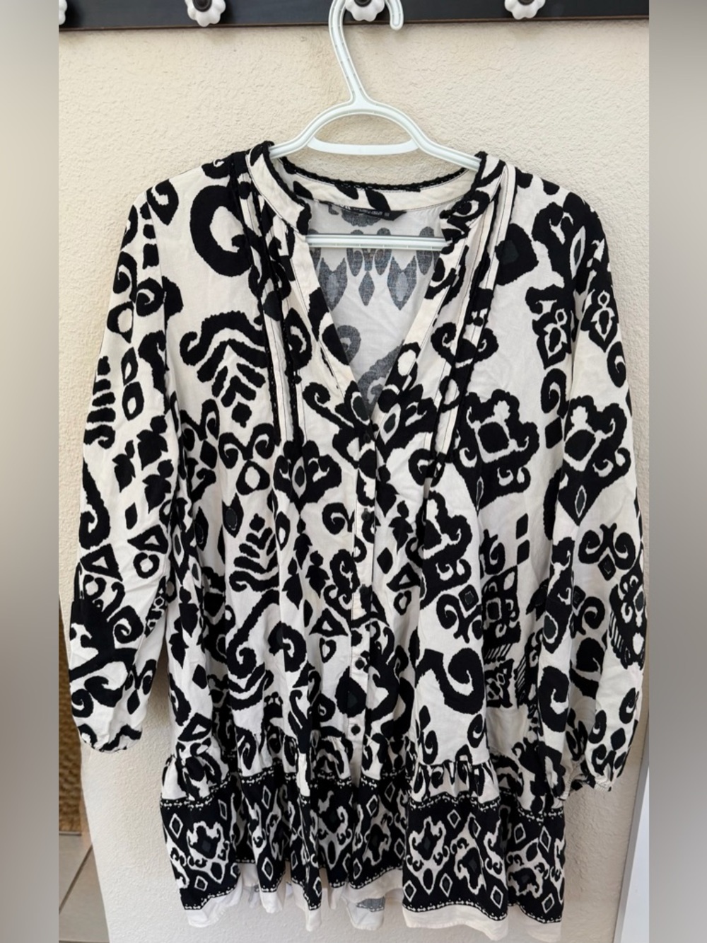 Zara Black & White Boho Mini Dress Size
L Great condition . Linen Blend - Picture 3 of 6